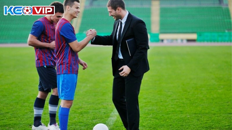 Cập nhật nhanh tin tức trước giờ bóng lăn